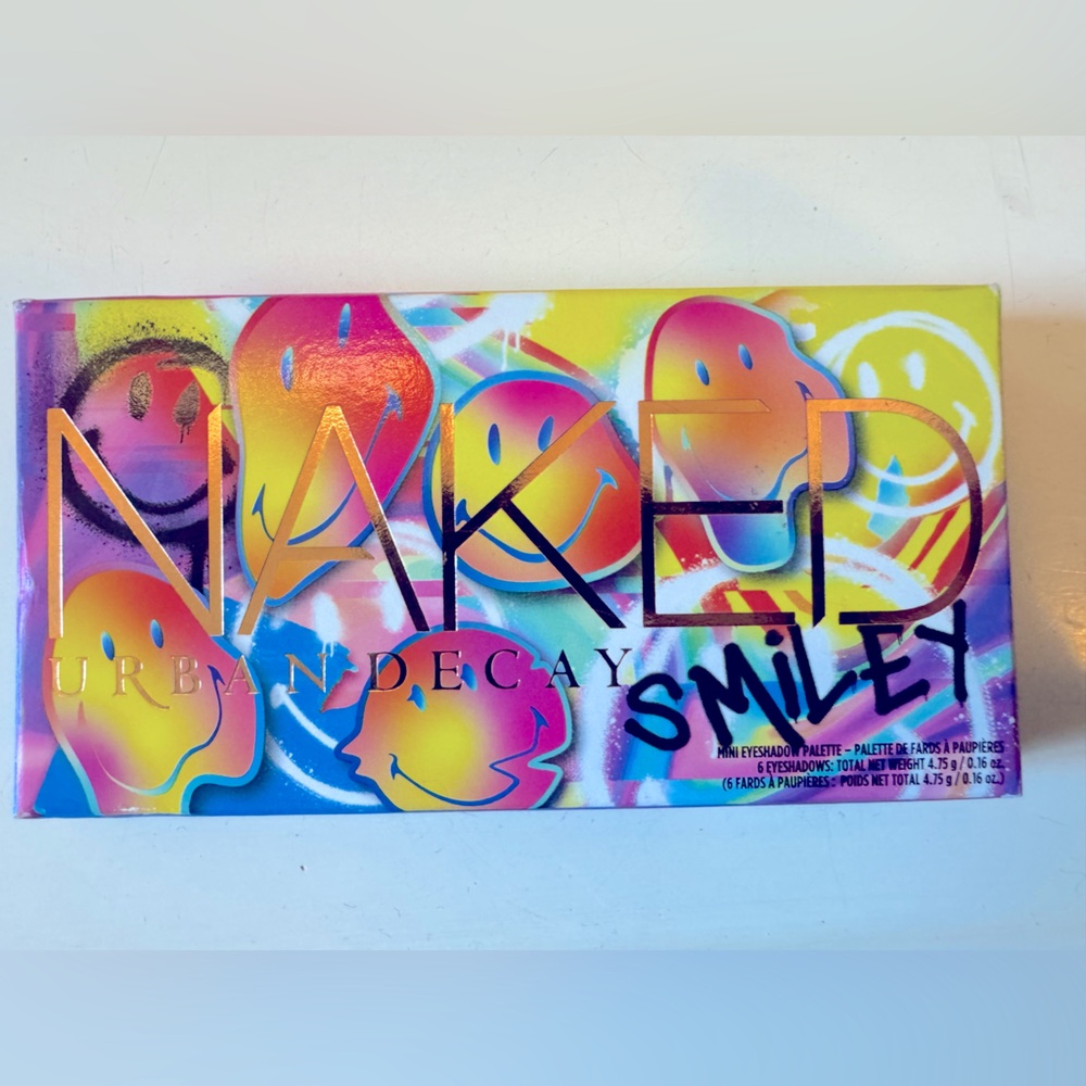 UD X SMILEY® NAKED CHILL HAPPY MINI EYESHADOW PALETTE